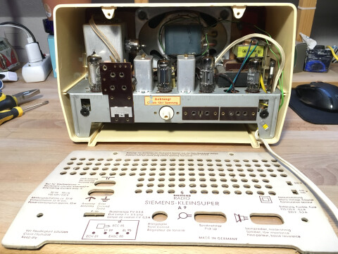 Ansicht von Hinten, das Chassis ist wieder im Rahmen