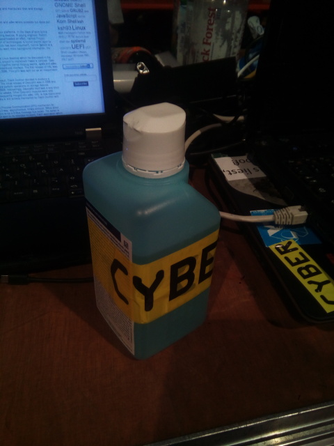 Sterilium Flasche mit Cyber Aufkleber